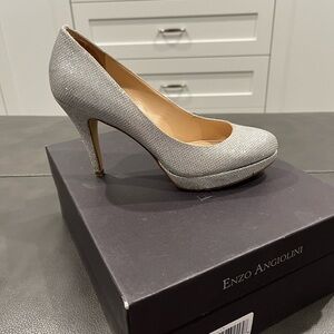 Enzo Angiolini silver dress pumps